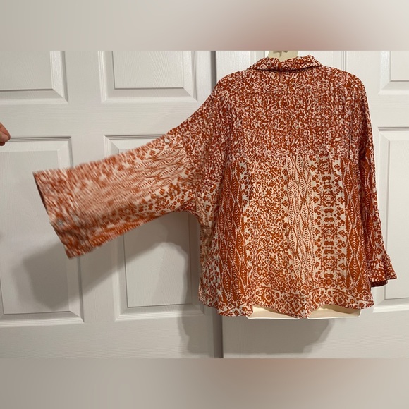 LOVE KYLA Henri Blouse Cotton
Voile Top Small/Medium - Runs full - Picture 4 of 10